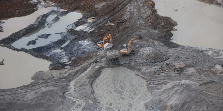 Visite d'un site minier de Guyane Gold Mine avec Dominique Bussereau 15