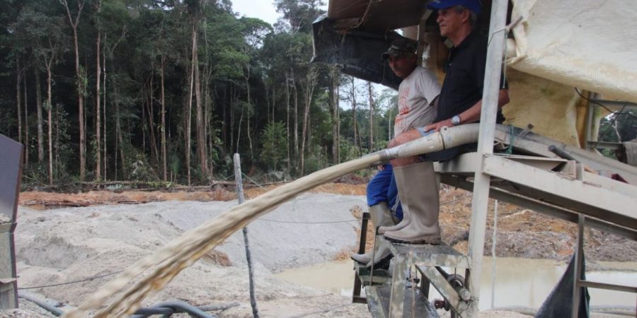 Visite d'un site minier de Guyane Gold Mine avec Dominique Bussereau 15