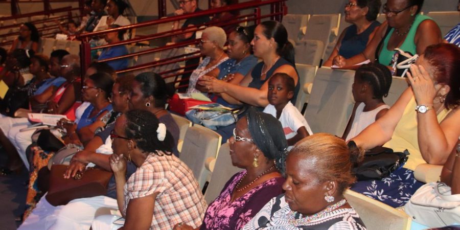 Petite Enfance et Jeunesse : Le Président de la CTG rencontre les assistantes familiales du territoire 6