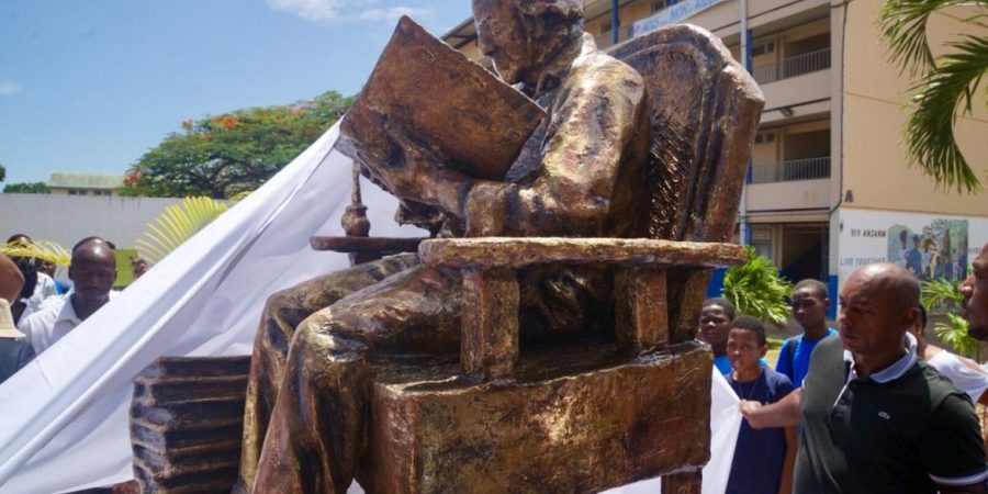 Une statue érigée par la CTG en hommage à Auxence Contout 14