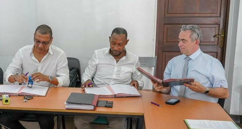 WhatsApp Image 2019-02-20 at 12.49.40 Signature de la charte des acheteurs socialement responsables CTG 4