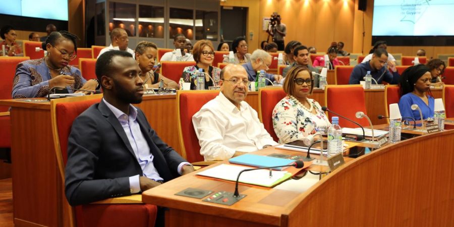 L’Assemblée de Guyane a adopté ce mercredi 20 mars, 2019 le budget primitif de la Collectivité Territoriale de Guyane s’élevant à 560 990 989,62 euros, qui se décompose en termes de mouvements réels en une section de fonctionnement de 379 286 041,80 euros et une section d’investissement de 97 647 634,68 euros. 2