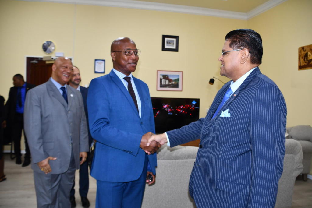 Rencontre au sommet entre Chan Santokhi, Président de la République du Suriname et Gabriel Serville, président de la Collectivité Territoriale de Guyane