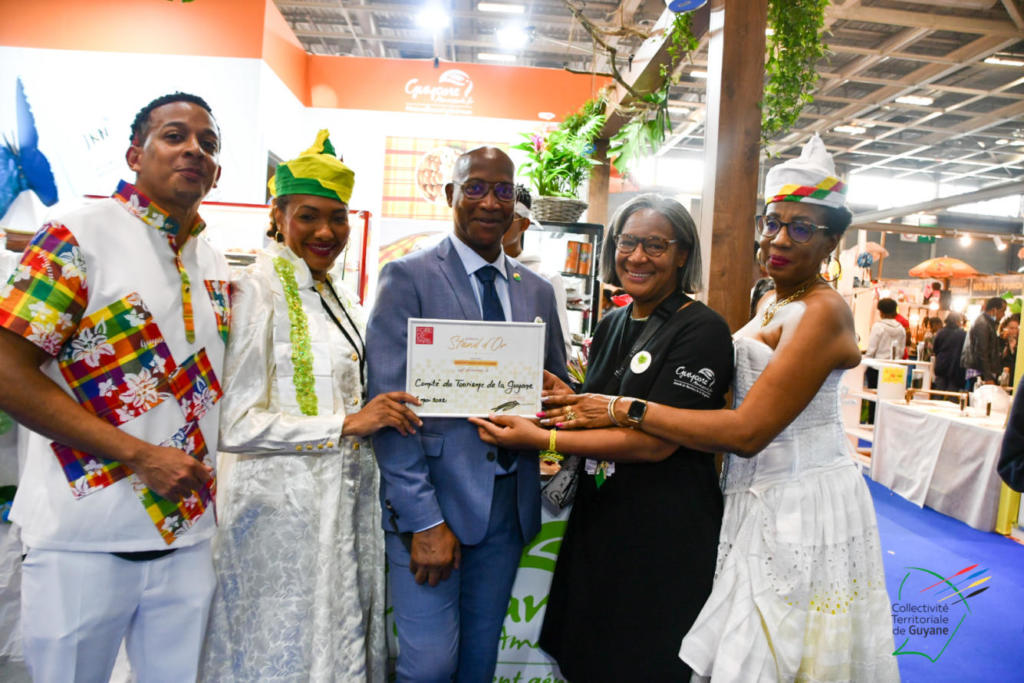 [Foire de Paris 2022] La Guyane brille à la Foire de Paris et remporte le prix du stand d’or