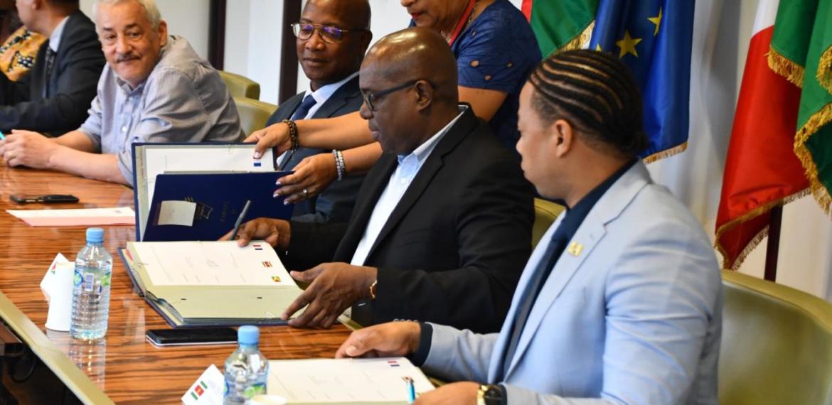 signature d’un protocole d'accord du règlement général des Jeux Inter Guyane.